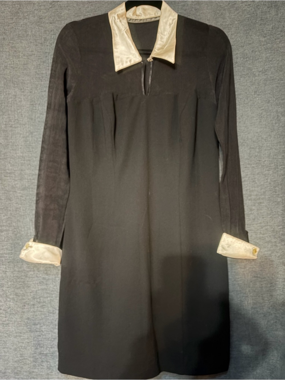 Vintage Black Long-Sleeve Shift Dress with Cream Collar and Cuffs